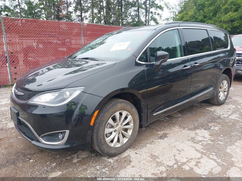 2017 Chrysler Pacifica VIN 2C4RC1BG6HR739308 IAAI salvage auction — SIDE, Original (Texas), sold $4,100 on 2026-08-21 (photo 2)