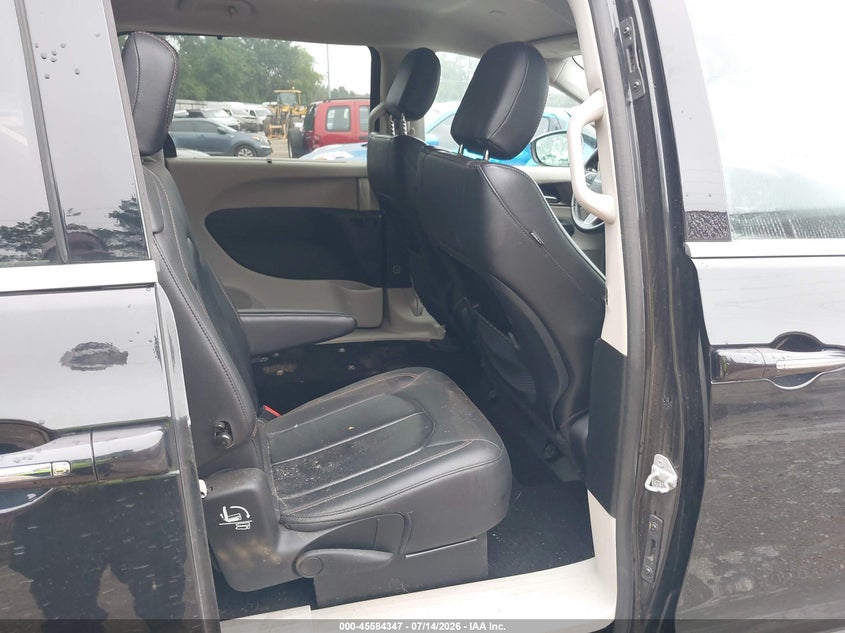 2017 Chrysler Pacifica VIN 2C4RC1BG6HR739308 IAAI salvage auction — SIDE, Original (Texas), sold $4,100 on 2026-08-21 (photo 8)