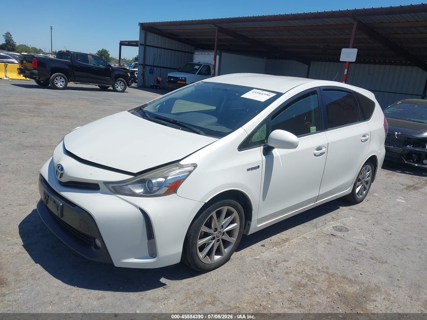 2015 Toyota Prius v VIN JTDZN3EU7FJ037779 IAAI salvage auction — SIDE, Salvage Title, sold $1,600 on 2026-07-30 (photo 2)