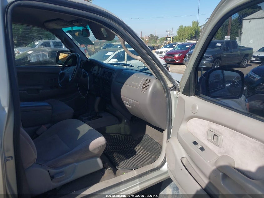 2002 Toyota Tacoma VIN 5TEGM92N32Z025316 IAAI salvage auction — SIDE, Salvage (California), sold $2,000 on 2026-07-24 (photo 5)