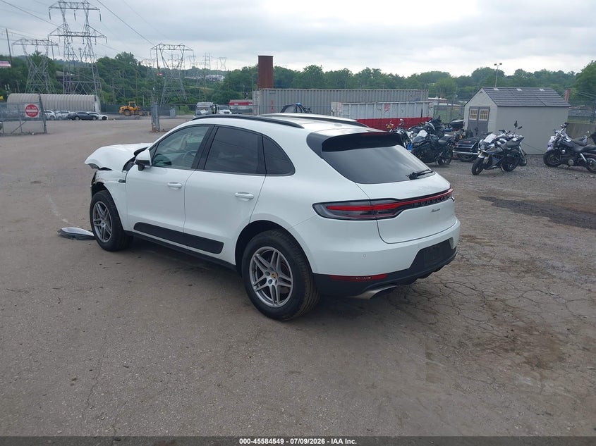 2021 Porsche Macan VIN WP1AA2A58MLB12572 IAAI salvage auction — ENGINE DAMAGE, Salvage (Pennsylvania), sold $5,100 on 2026-08-14 (photo 3)