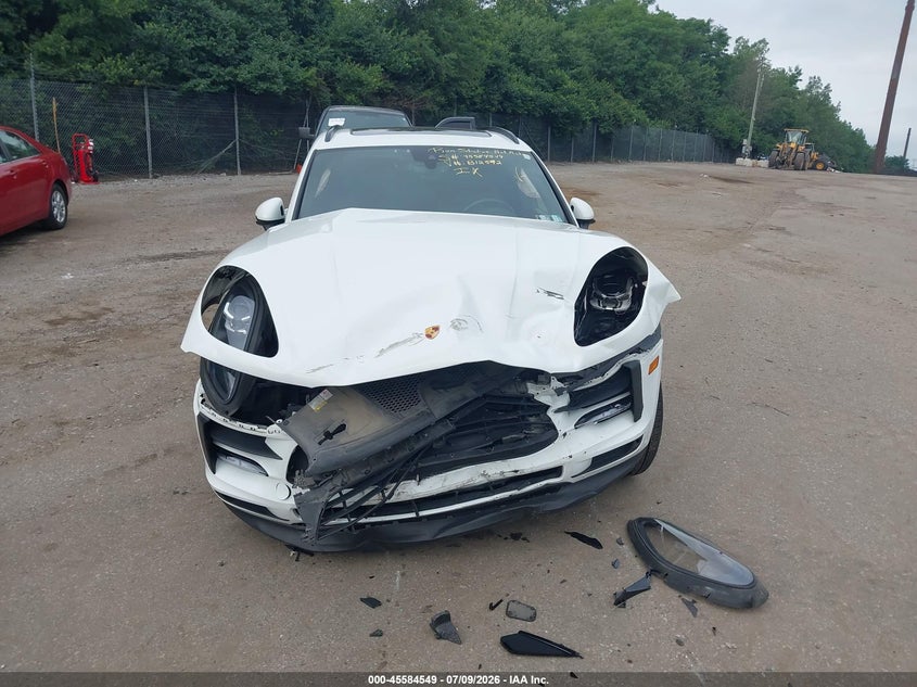 2021 Porsche Macan VIN WP1AA2A58MLB12572 IAAI salvage auction — ENGINE DAMAGE, Salvage (Pennsylvania), sold $5,100 on 2026-08-14 (photo 6)