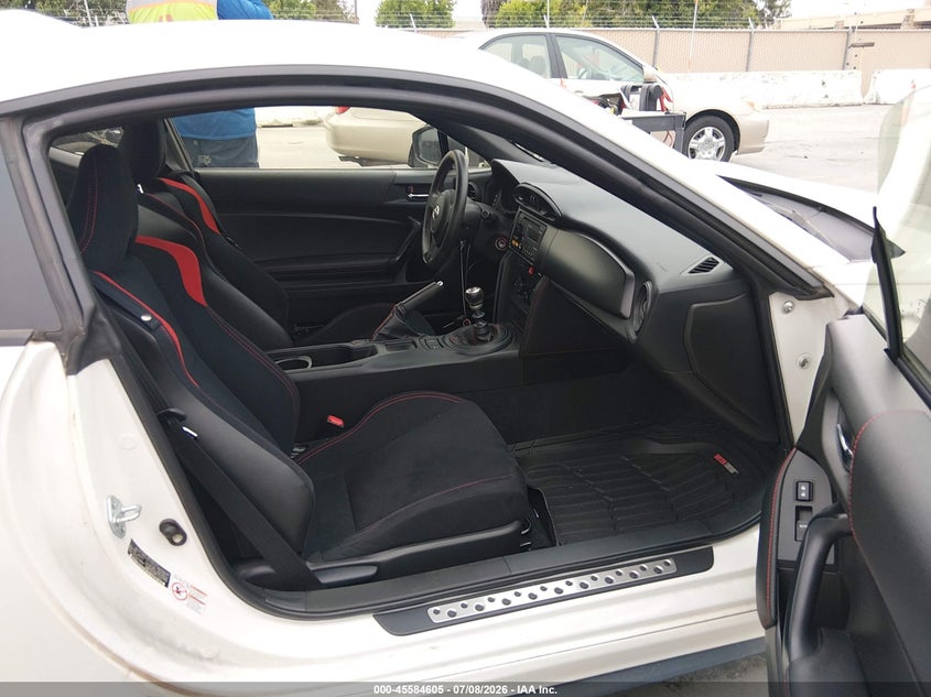 2013 Scion Fr-s VIN JF1ZNAA13D1708321 IAAI salvage auction — NORMAL WEAR, Clear - Dealer Only (California), sold $6,650 on 2026-07-13 (photo 5)