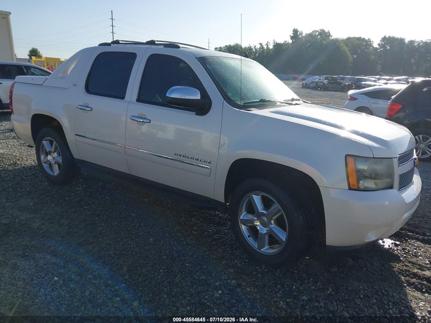 2011 Chevrolet Avalanche VIN 3GNTKGE35BG226964 — IAAI salvage auction photo