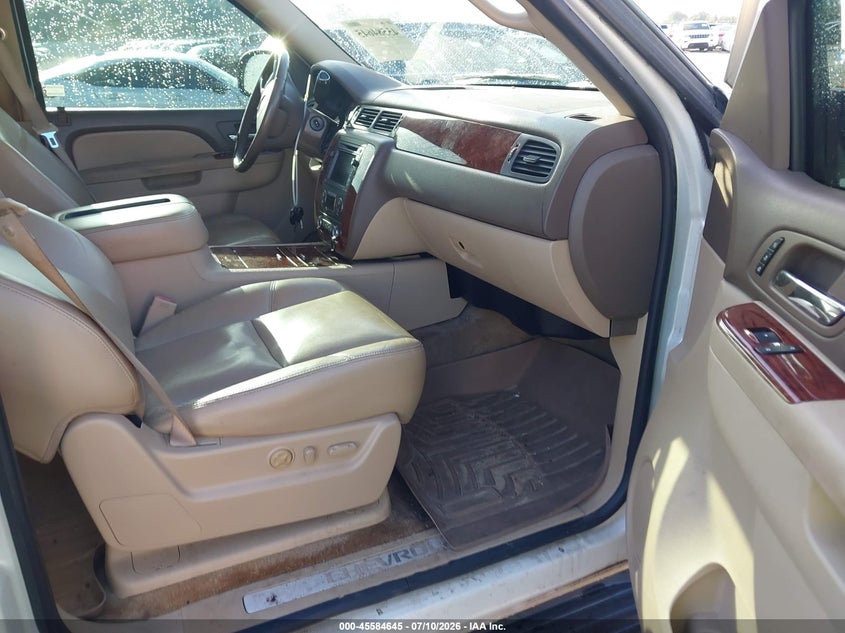 2011 Chevrolet Avalanche VIN 3GNTKGE35BG226964 IAAI salvage auction — NORMAL WEAR, Repossession Paperwork (Georgia), sold $7,200 on 2026-08-17 (photo 5)