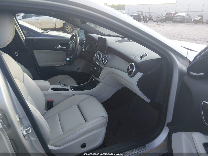 2017 Mercedes-benz Gle VIN WDCTG4GB8HJ341685 IAAI salvage auction — REAR END, Salvage Title, sold $4,175 on 2026-08-05 (photo 5)
