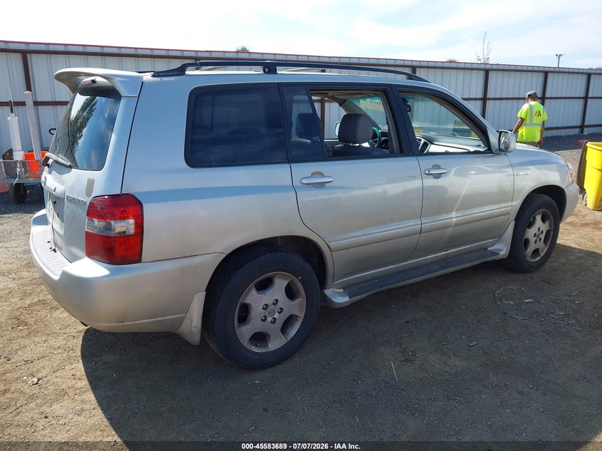 2004 Toyota Highlander VIN JTEEP21A740018209 IAAI salvage auction — NORMAL WEAR, Clear (Washington), sold $25 on 2026-07-28 (photo 4)
