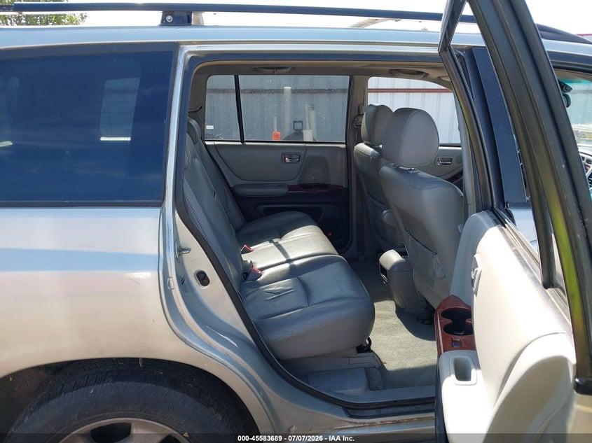 2004 Toyota Highlander VIN JTEEP21A740018209 IAAI salvage auction — NORMAL WEAR, Clear (Washington), sold $25 on 2026-07-28 (photo 8)