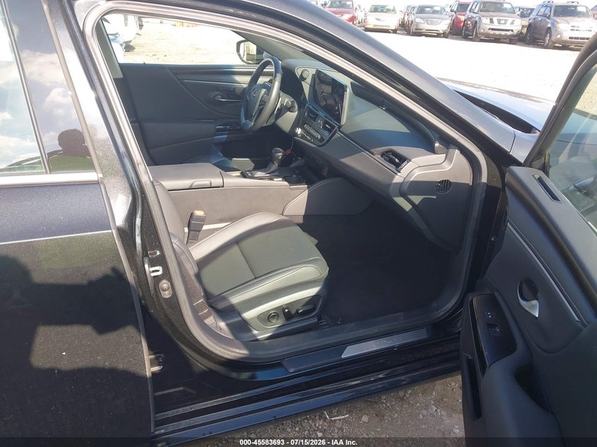 2025 Lexus ES VIN 58ADA1C13SU062422 IAAI salvage auction — RIGHT REAR, Salvage Title, sold $27,000 on 2026-08-27 (photo 5)