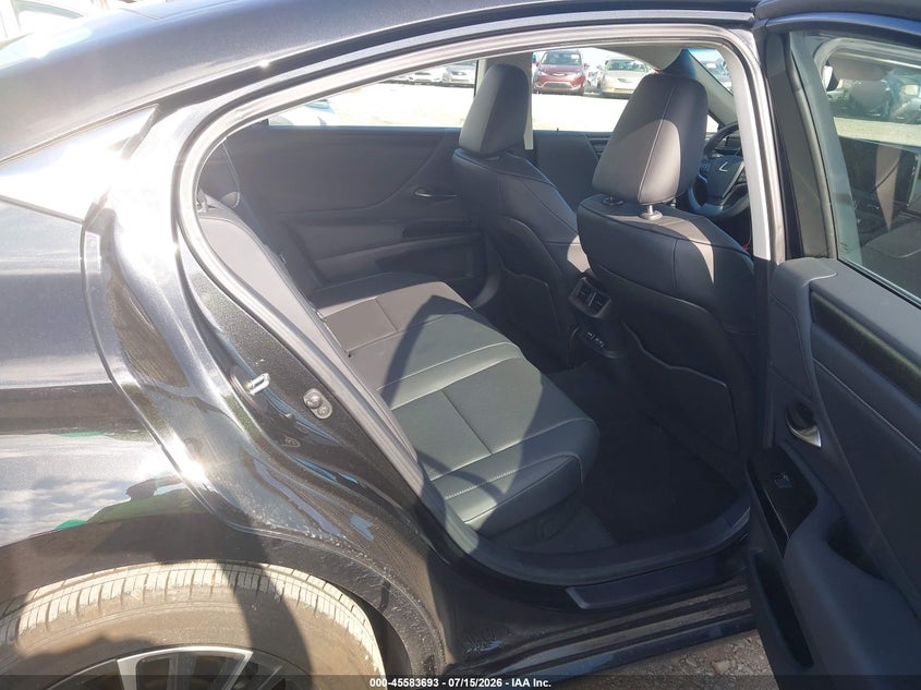 2025 Lexus ES VIN 58ADA1C13SU062422 IAAI salvage auction — RIGHT REAR, Salvage Title, sold $27,000 on 2026-08-27 (photo 8)