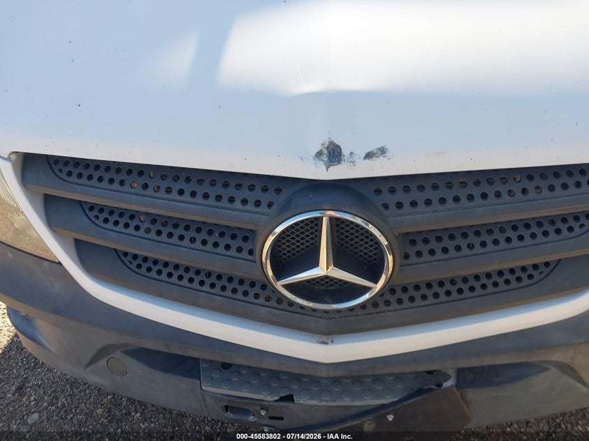 2017 Mercedes-benz Sprinter VIN WD3PE8CD7HP523025 IAAI salvage auction — NORMAL WEAR, Clear (Colorado), sold $1,250 on 2026-07-28 (photo 6)