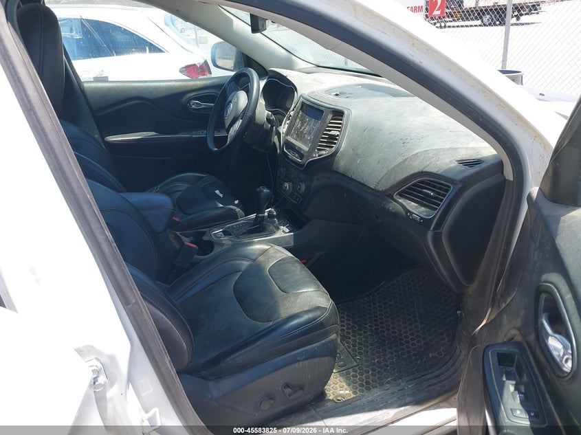 2022 Jeep Cherokee VIN 1C4PJMBX1ND521922 IAAI salvage auction — RIGHT FRONT, Wait Title, sold $4,900 on 2026-07-31 (photo 5)