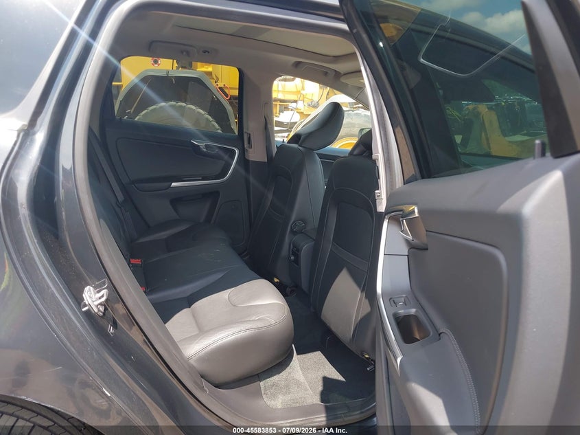 2015 Volvo Xc60 VIN YV426MDD6F2604741 IAAI salvage auction — LEFT REAR, Wait Title, sold $25 on 2026-08-18 (photo 8)