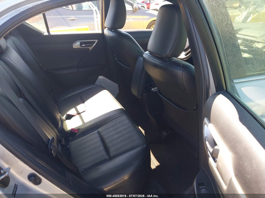 2013 Lexus Ct VIN JTHKD5BHXD2170372 IAAI salvage auction — NORMAL WEAR, Salvage Title, sold $2,500 on 2026-07-16 (photo 8)