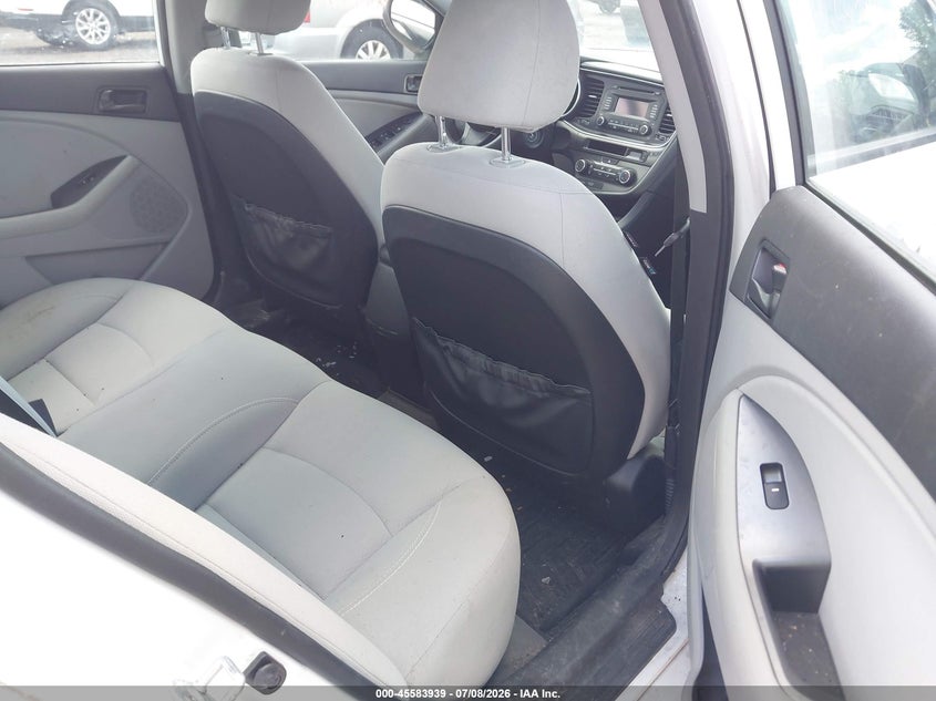2015 Kia Optima VIN 5XXGM4A7XFG507050 IAAI salvage auction — NORMAL WEAR, Clear (New York), sold $400 on 2026-07-28 (photo 8)