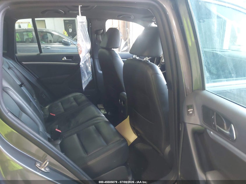 2015 Volkswagen Tiguan VIN WVGBV7AX8FW089199 IAAI salvage auction — NORMAL WEAR, Clear (New York), sold $400 on 2026-07-15 (photo 8)