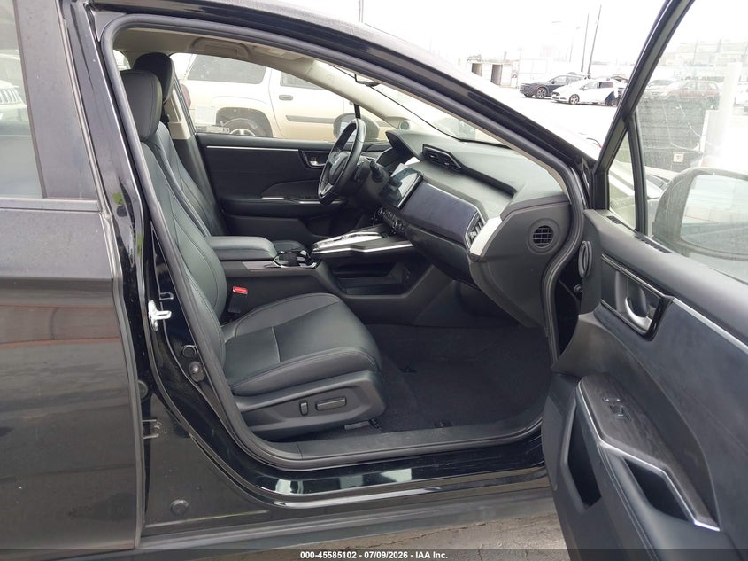 2018 Honda Clarity VIN JHMZC5F30JC020051 IAAI salvage auction — REAR END, Salvage (California), sold $5,225 on 2026-07-29 (photo 5)