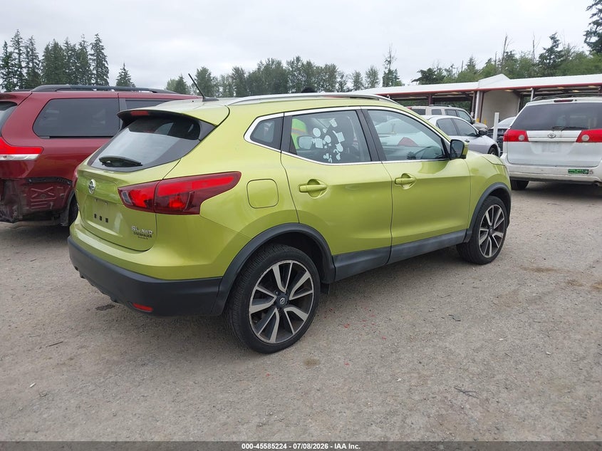 2017 Nissan Rogue VIN JN1BJ1CR2HW108962 IAAI salvage auction — NORMAL WEAR, Clear (Washington), sold $6,200 on 2026-07-15 (photo 4)