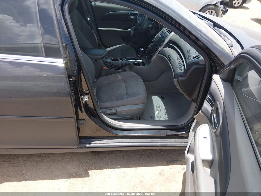 2014 Chevrolet Malibu VIN 1G11B5SL0EF226510 IAAI salvage auction — RIGHT SIDE, Salvage Title, sold $775 on 2026-08-24 (photo 5)