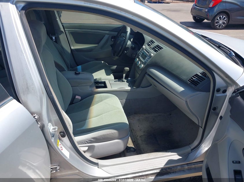 2009 Toyota Camry VIN JTNBE46K393152940 IAAI salvage auction — NORMAL WEAR, Clear (Hawaii), sold $225 on 2026-07-21 (photo 5)