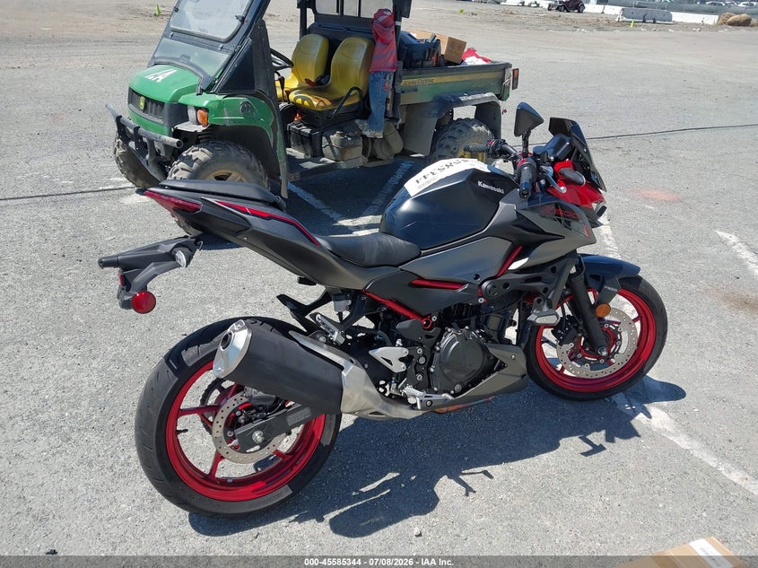 2024 Kawasaki Er VIN ML5ERGF19RDA11151 IAAI salvage auction — SIDE, Salvage (California), sold $1,500 on 2026-07-22 (photo 4)