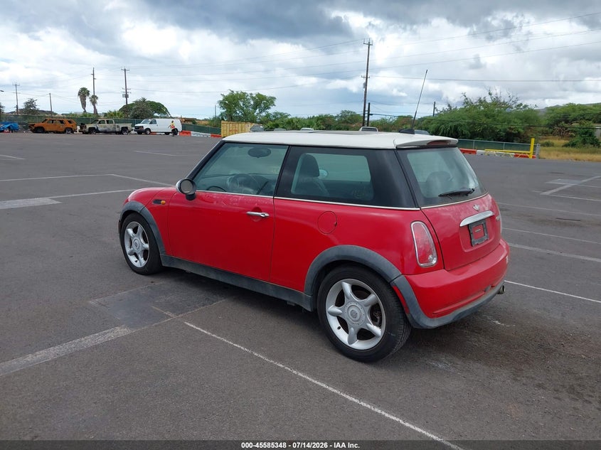 2006 Mini Cooper VIN WMWRC33596TK70873 IAAI salvage auction — NORMAL WEAR, Clear (Hawaii), sold $100 on 2026-07-21 (photo 3)
