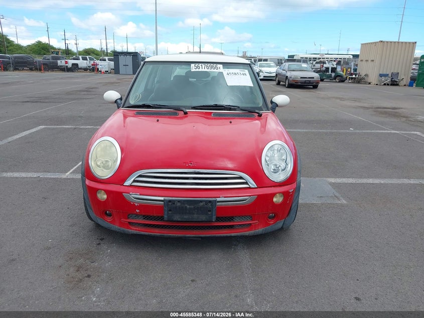 2006 Mini Cooper VIN WMWRC33596TK70873 IAAI salvage auction — NORMAL WEAR, Clear (Hawaii), sold $100 on 2026-07-21 (photo 6)
