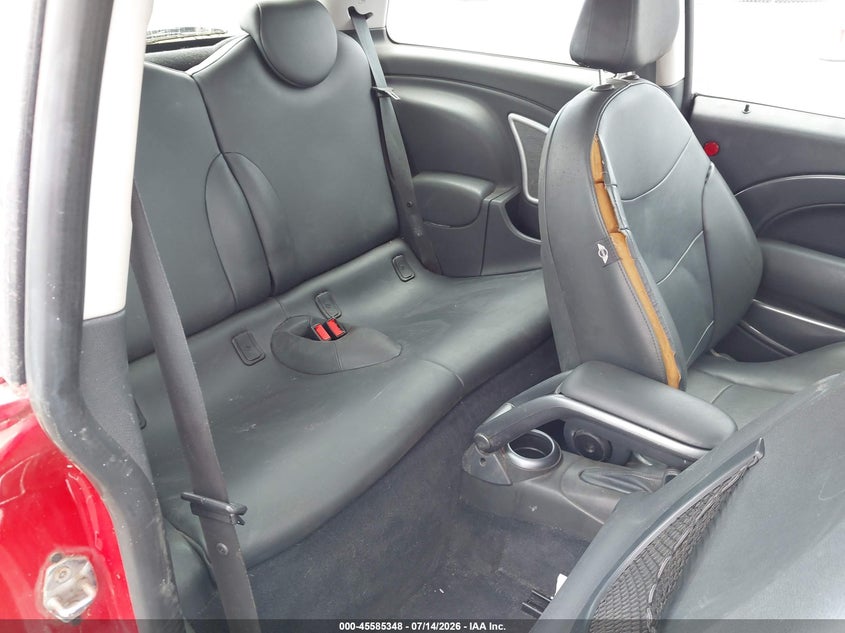 2006 Mini Cooper VIN WMWRC33596TK70873 IAAI salvage auction — NORMAL WEAR, Clear (Hawaii), sold $100 on 2026-07-21 (photo 8)