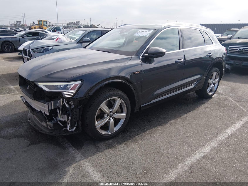 2019 Audi E-tron VIN WA1LAAGE9KB010321 IAAI salvage auction — RIGHT FRONT, Salvage (California), sold $7,400 on 2026-07-29 (photo 2)