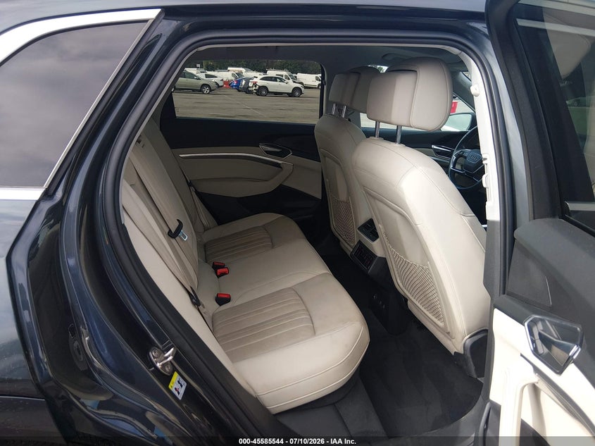 2019 Audi E-tron VIN WA1LAAGE9KB010321 IAAI salvage auction — RIGHT FRONT, Salvage (California), sold $7,400 on 2026-07-29 (photo 8)