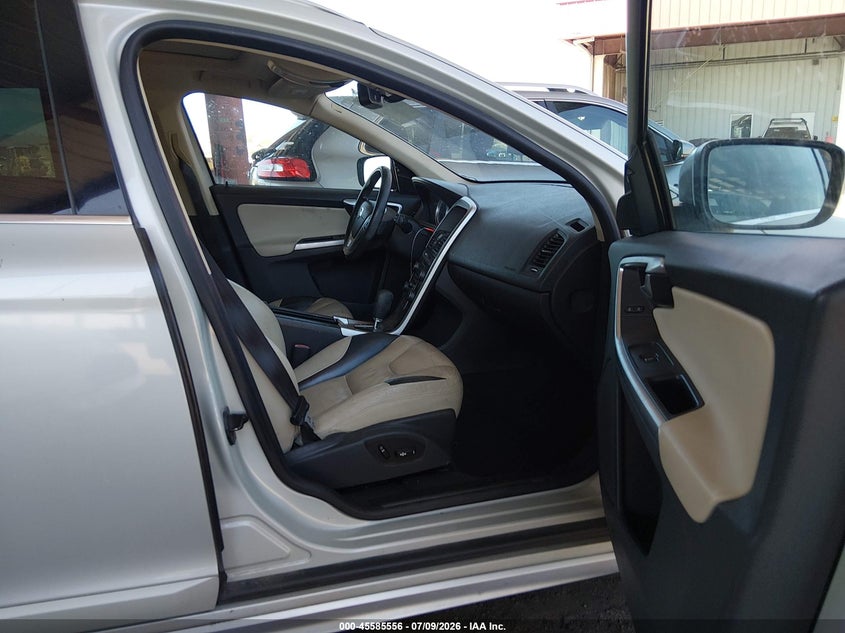 2011 Volvo Xc60 VIN YV4952DL5B2192299 IAAI salvage auction — REAR END, Salvage (Arizona), sold $550 on 2026-07-28 (photo 5)
