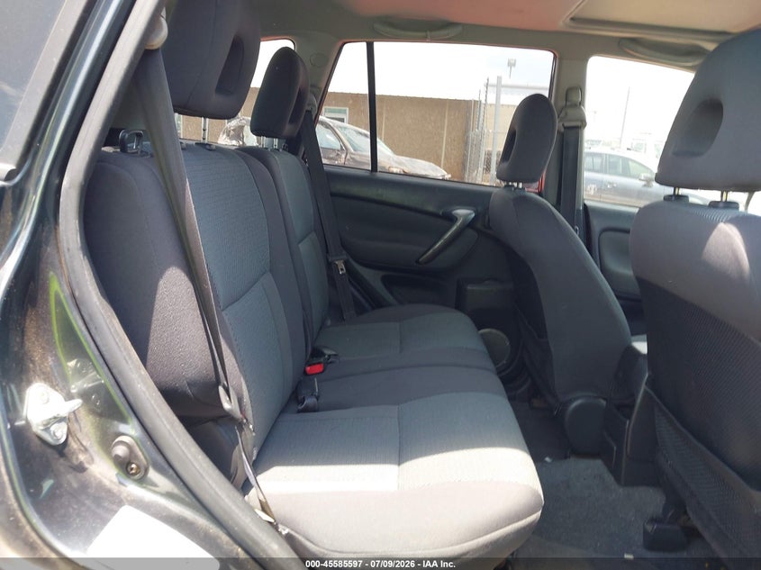 2004 Toyota Rav4 VIN JTEGD20VX40025029 IAAI salvage auction — NORMAL WEAR, Clear - Public Restricted (Oklahoma), sold $1,600 on 2026-07-15 (photo 8)