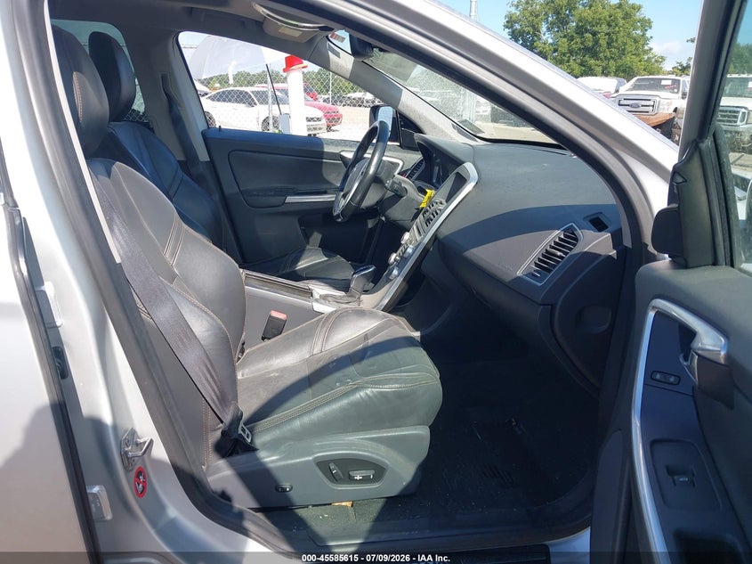 2017 Volvo Xc60 VIN YV440MDR9H2200583 IAAI salvage auction — REAR END, Salvage (Louisiana), sold $1,400 on 2026-08-20 (photo 5)