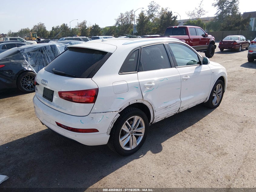 2018 Audi Q3 VIN WA1BCCFS4JR024044 IAAI salvage auction — SIDE, Salvage Title, sold $3,100 on 2026-08-02 (photo 4)