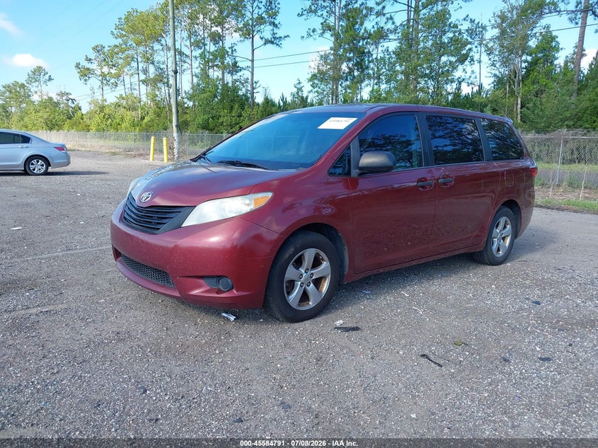 2017 Toyota Sienna VIN 5TDZZ3DC7HS798668 IAAI salvage auction — NORMAL WEAR, Clear (Florida), sold $2,700 on 2026-07-28 (photo 2)