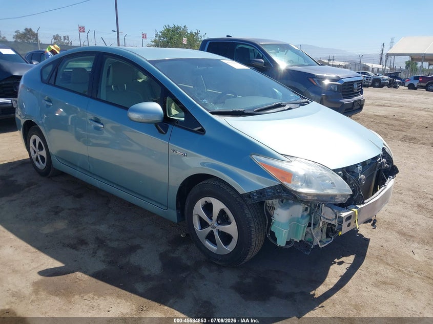 2013 Toyota Prius VIN JTDKN3DU6D5608316 IAAI salvage auction — FRONT END, Salvage (California), sold $3,700 on 2026-07-29 (photo 1)