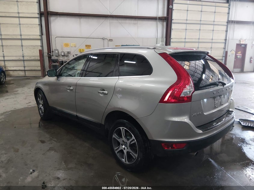 2012 Volvo Xc60 VIN YV4902DZ8C2310754 IAAI salvage auction — RIGHT FRONT, Salvage Title, sold $1,150 on 2026-08-14 (photo 3)
