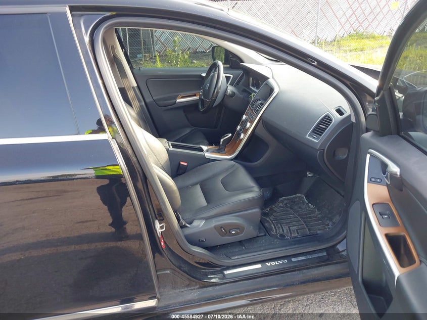 2017 Volvo Xc60 VIN YV449MRU7H2009392 IAAI salvage auction — NORMAL WEAR, Clear (Michigan), sold $2,200 on 2026-07-30 (photo 5)