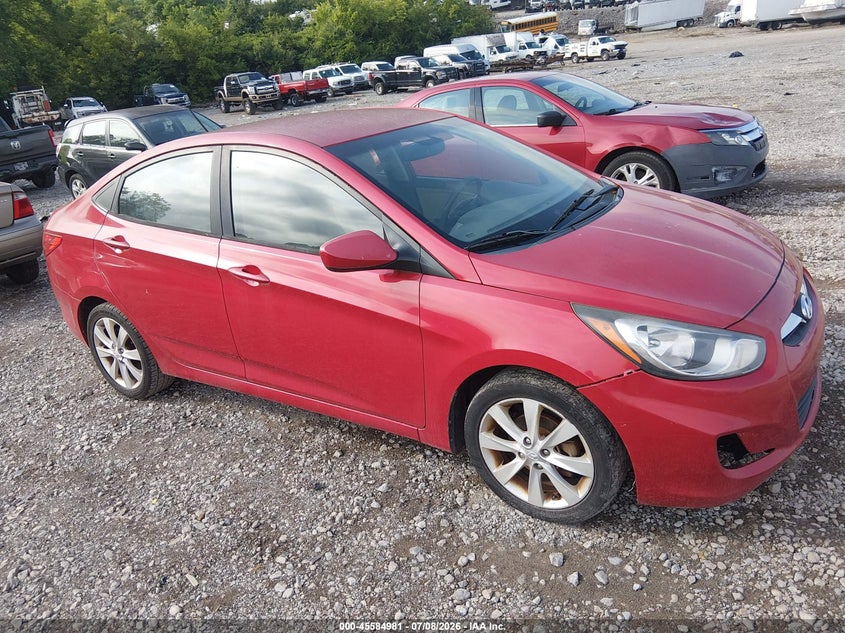 2013 Hyundai Accent VIN KMHCU4AE9DU429330 IAAI salvage auction — NORMAL WEAR, Clear (Tennessee), sold $425 on 2026-07-30 (photo 1)