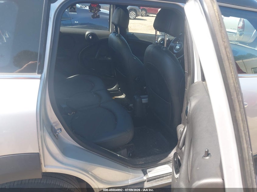 2014 Mini Countryman VIN WMWZC3C58EWP51954 IAAI salvage auction — NORMAL WEAR, Clear (Massachusetts), sold $500 on 2026-07-31 (photo 8)