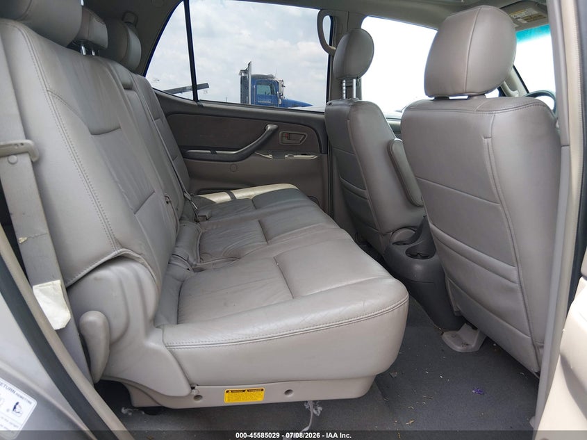2007 Toyota Sequoia VIN 5TDBT44A27S284586 IAAI salvage auction — NORMAL WEAR, Clear (North Carolina), sold $1,000 on 2026-07-29 (photo 8)