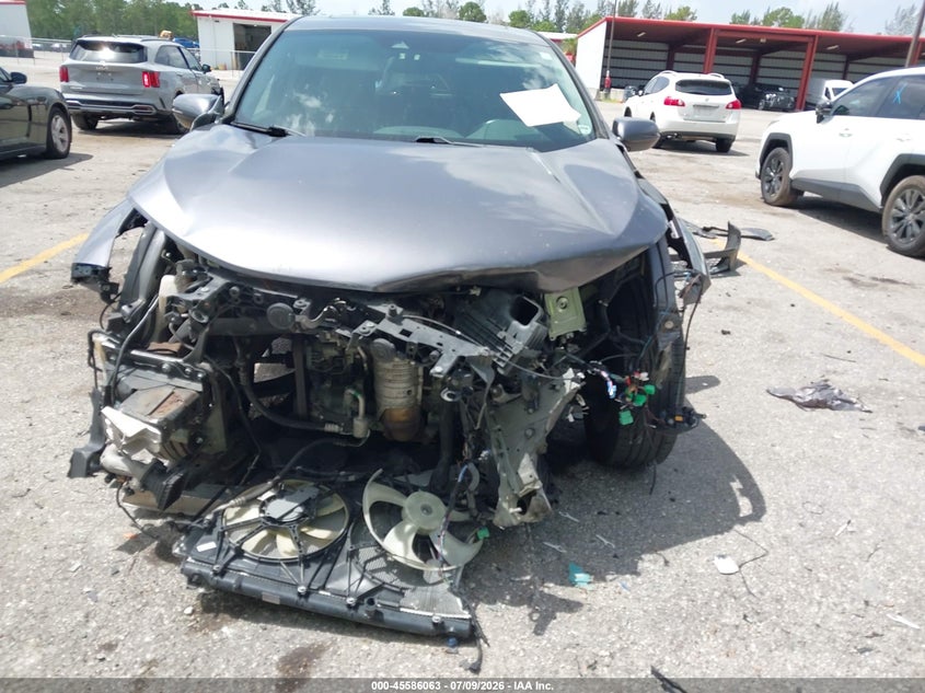2017 Honda Cr-v VIN 7FARW1H80HE002922 IAAI salvage auction — FRONT END, Rebuildable (Florida), sold $2,600 on 2026-07-28 (photo 6)