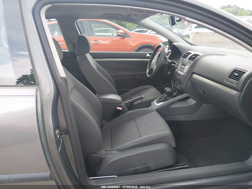 2008 Volkswagen Rabbit VIN WVWBA71K28W121572 IAAI salvage auction — NORMAL WEAR, Clear (Maryland), sold $400 on 2026-07-30 (photo 5)