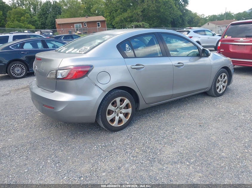 2013 Mazda 3 VIN JM1BL1TG0D1742039 IAAI salvage auction — NORMAL WEAR, Clear (Virginia), sold $525 on 2026-07-28 (photo 4)