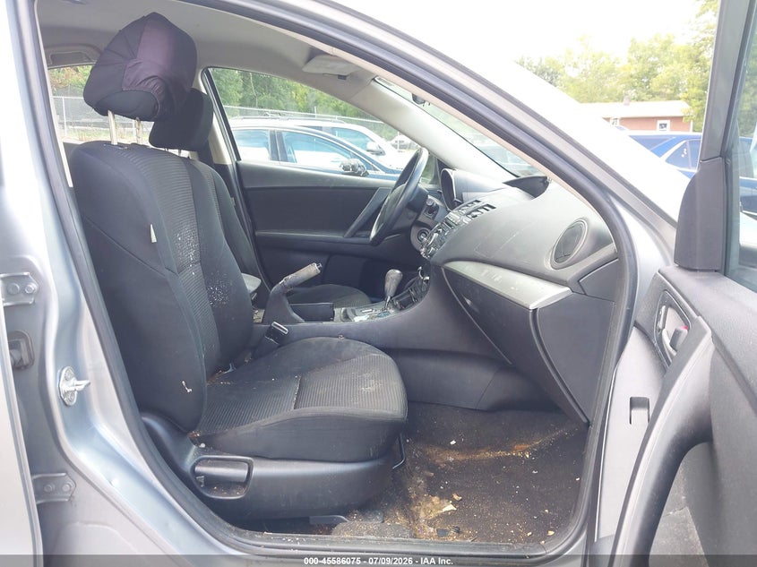 2013 Mazda 3 VIN JM1BL1TG0D1742039 IAAI salvage auction — NORMAL WEAR, Clear (Virginia), sold $525 on 2026-07-28 (photo 5)