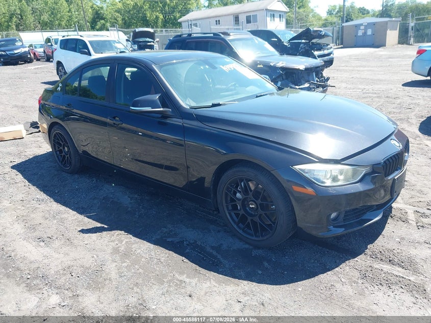 2014 BMW 3er VIN WBA3B9G59ENR90392 IAAI salvage auction — NORMAL WEAR, Clear (Pennsylvania), sold $2,300 on 2026-07-28 (photo 1)