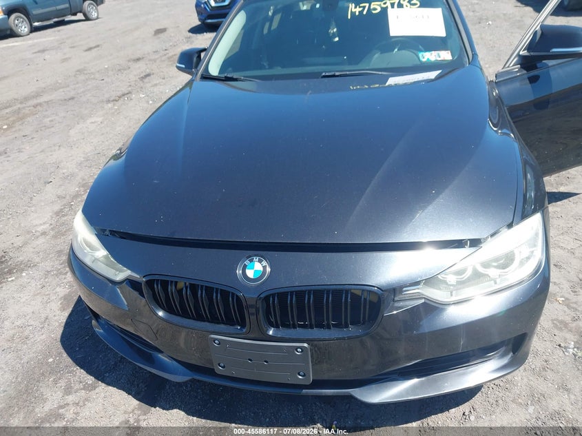 2014 BMW 3er VIN WBA3B9G59ENR90392 IAAI salvage auction — NORMAL WEAR, Clear (Pennsylvania), sold $2,300 on 2026-07-28 (photo 6)