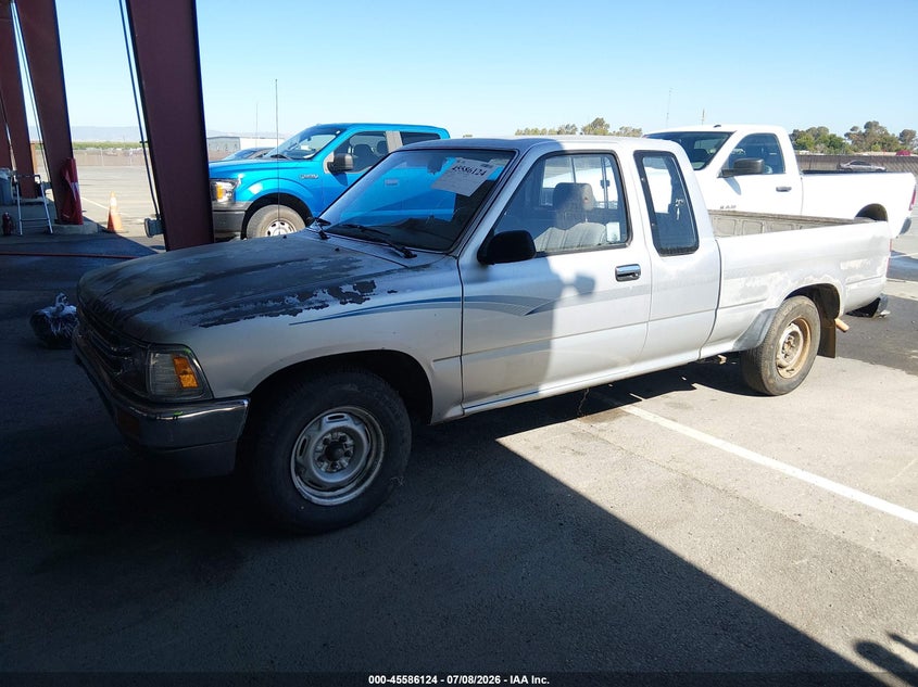 1991 Toyota Pickup VIN JT4RN93P2M5028770 IAAI salvage auction — NORMAL WEAR, Clear - Dealer Only (California), sold $2,150 on 2026-07-28 (photo 2)