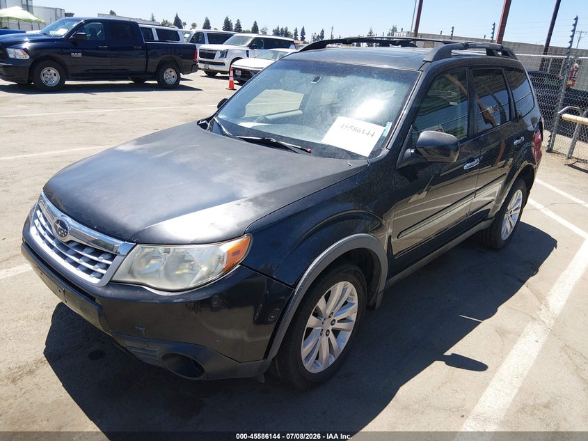 2011 Subaru Forester VIN JF2SHADC9BH767623 IAAI salvage auction — RIGHT SIDE, Clear - Dealer Only (California), sold $825 on 2026-07-28 (photo 2)