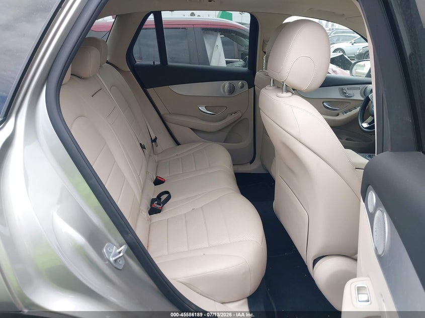 2019 Mercedes-benz Glc VIN WDC0G4JB5KF630531 IAAI salvage auction — RIGHT FRONT, Salvage Certificate (California), sold $7,825 on 2026-07-22 (photo 8)